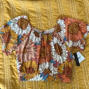 O’Neill Women’s Sunflower🌻Top size M
